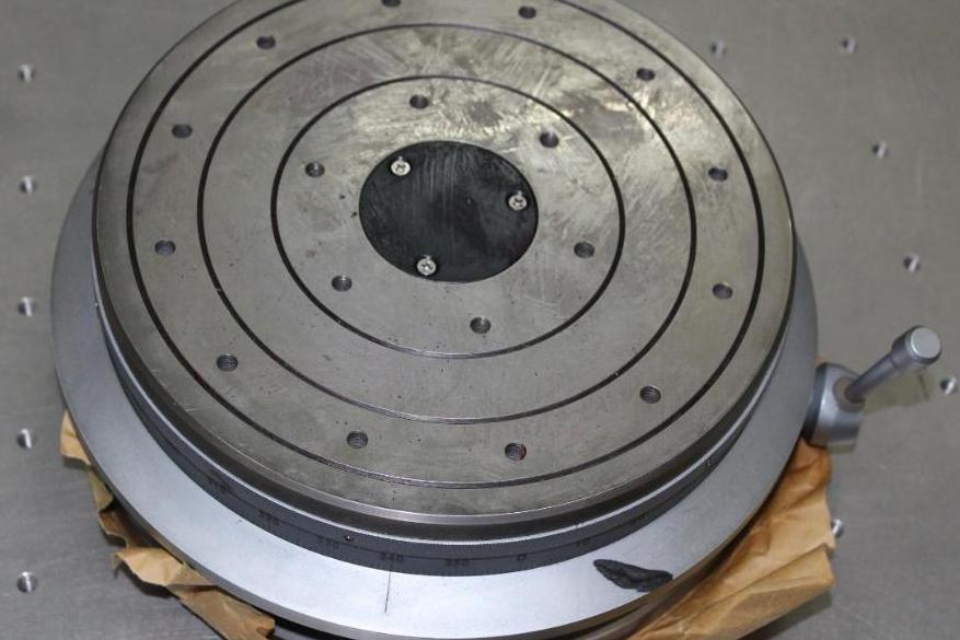 誘偏激光發(fā)射角度測試系統(tǒng)