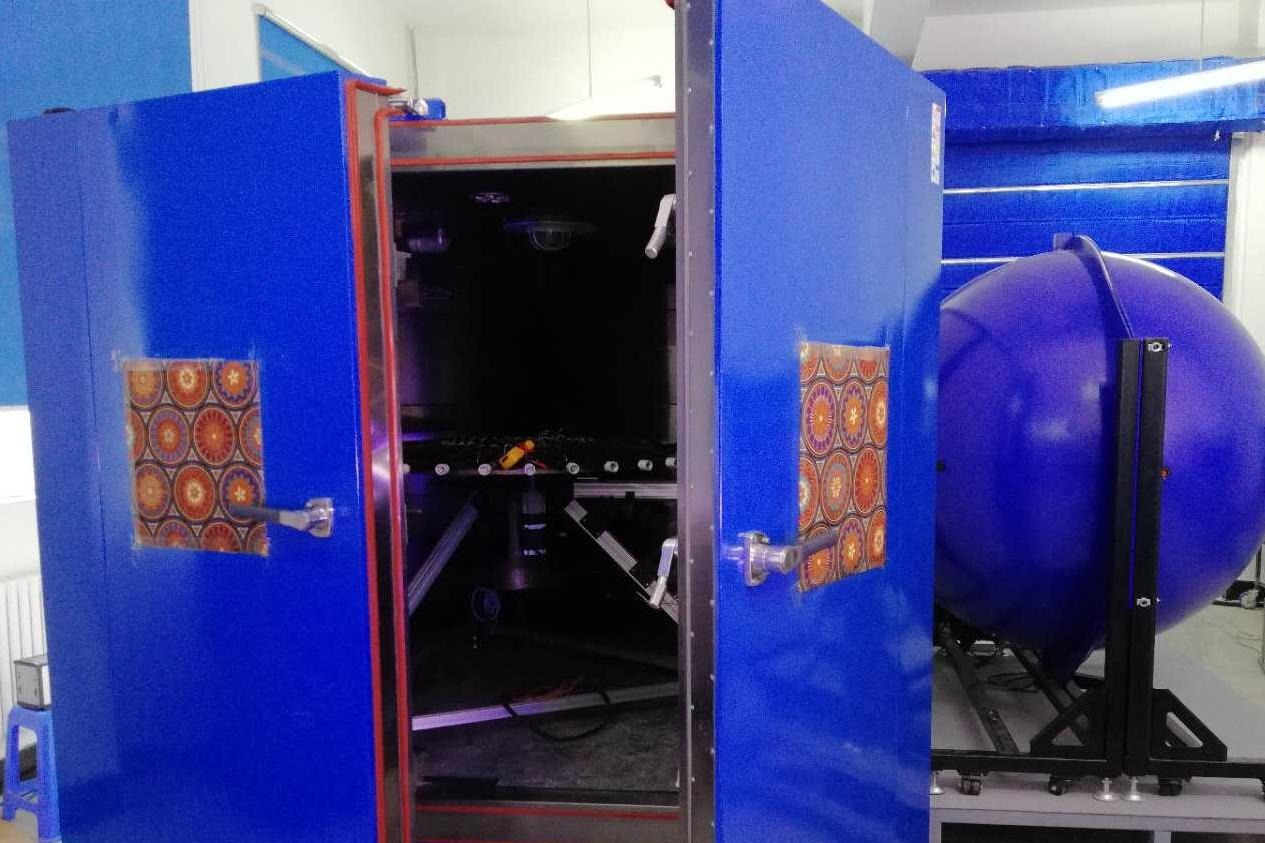 高低溫交變濕熱試驗箱